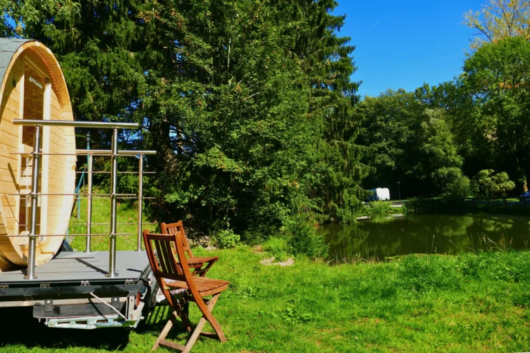 Mobile Sauna wird direkt zu deinem Ferienhaus geliefert